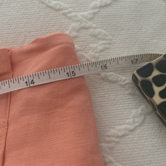 Pleated Ann Taylor pocket part linen shorts .size 6! - Picture 7 of 8